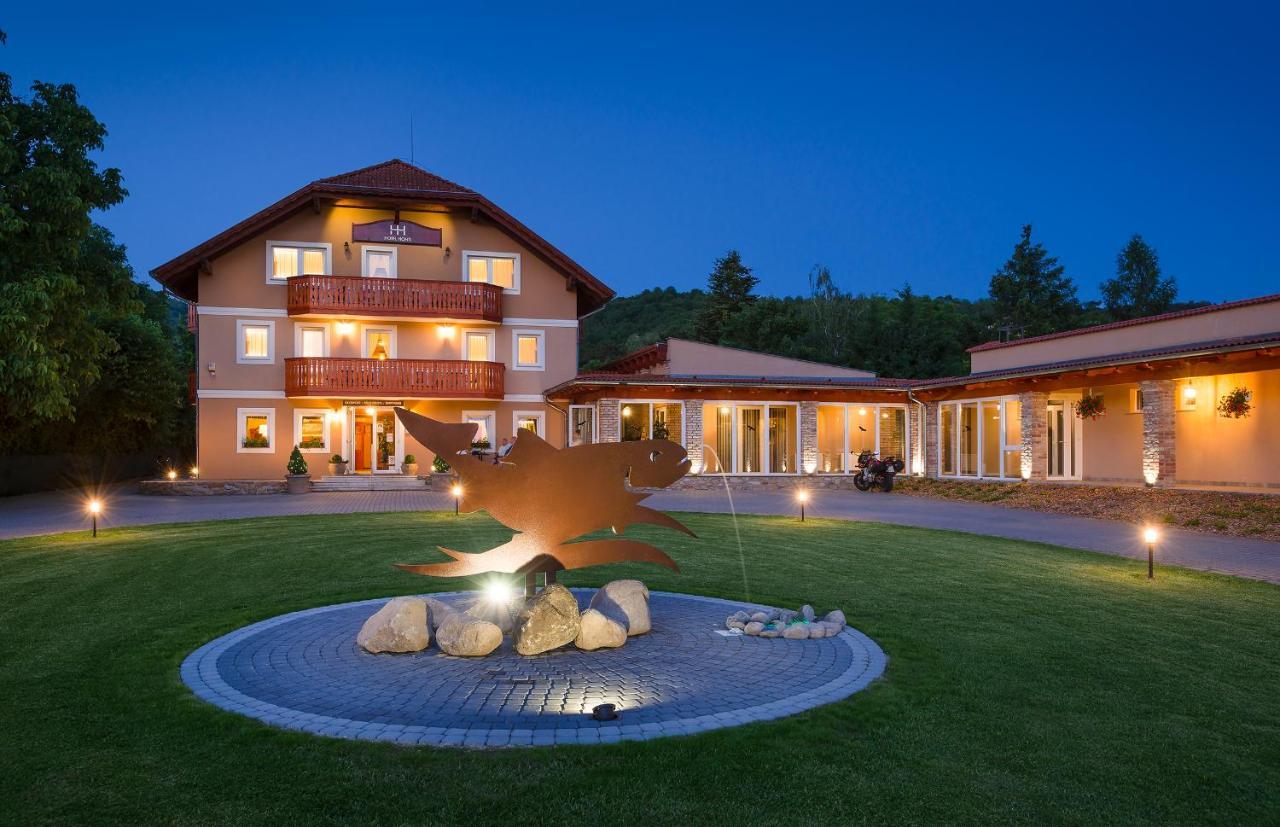 Hotel Honti Wellness Es Konferencia Szalloda Visegrád Exteriör bild