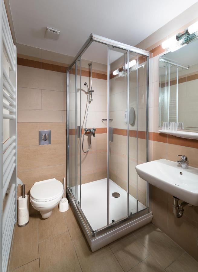 Hotel Honti Wellness Es Konferencia Szalloda Visegrád Exteriör bild