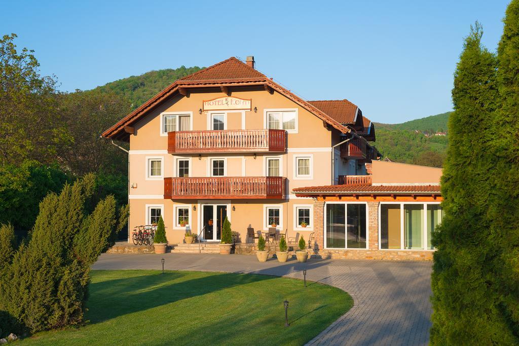 Hotel Honti Wellness Es Konferencia Szalloda Visegrád Exteriör bild