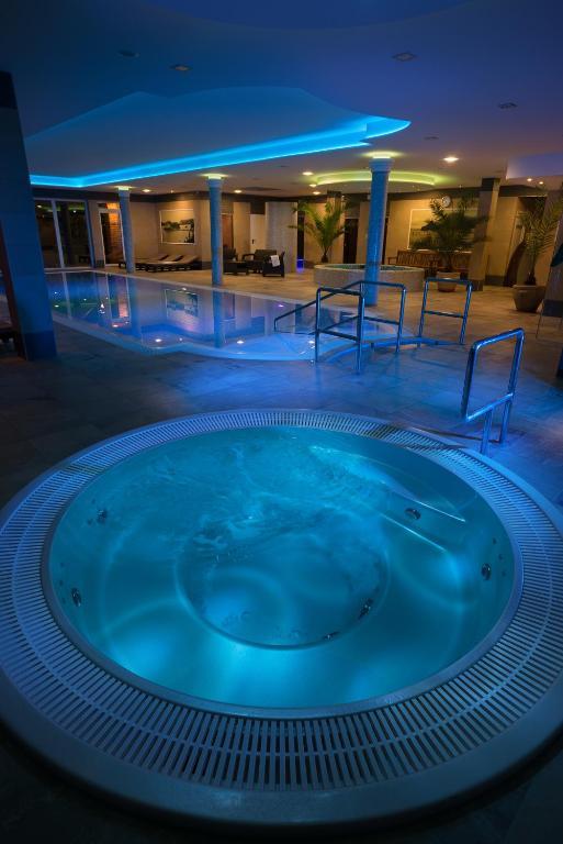 Hotel Honti Wellness Es Konferencia Szalloda Visegrád Exteriör bild